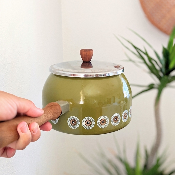 Other - Sweet Vintage Sauce Pot with Lid and Wooden Handle